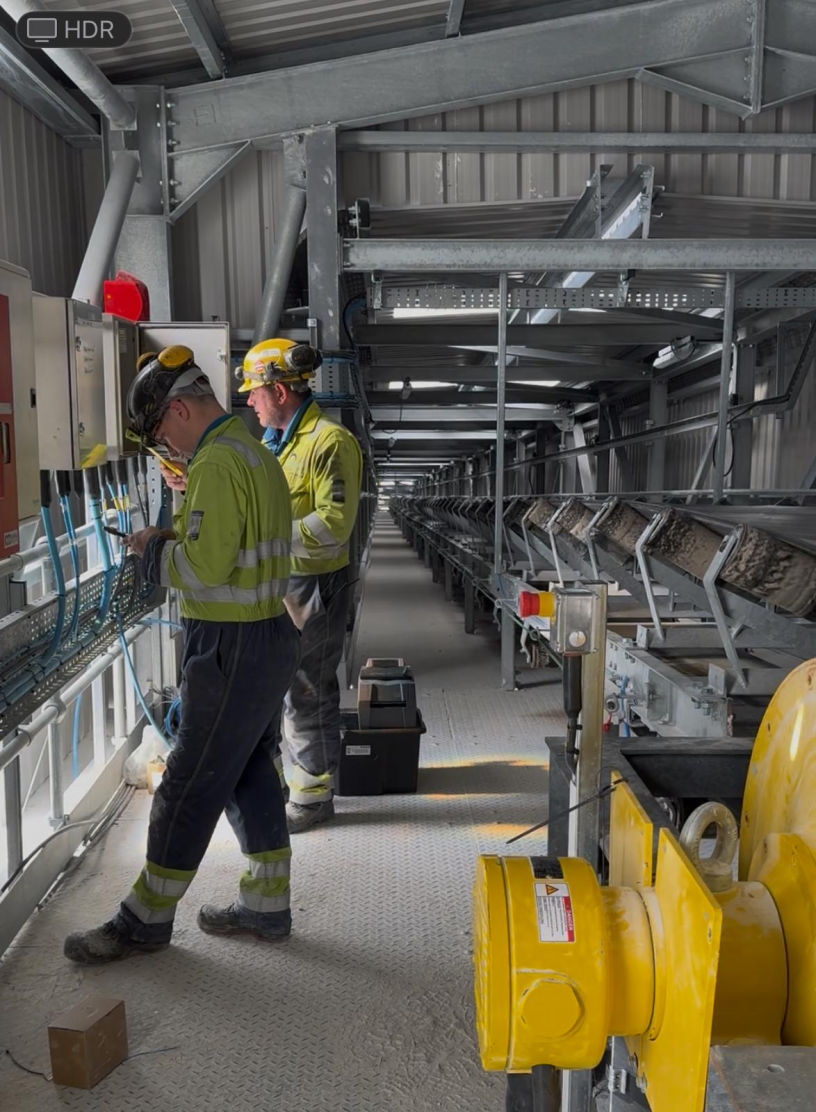 tunnel to screen conveyor